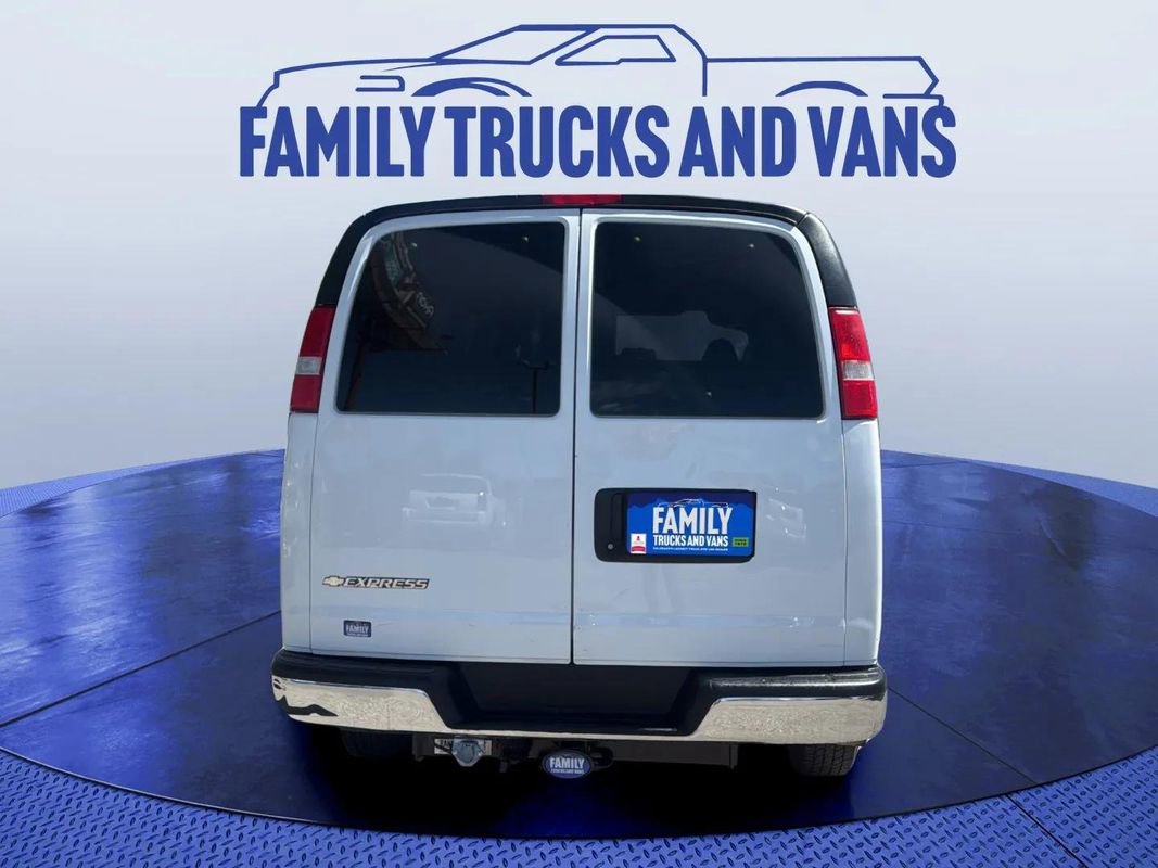 Used 2019 Chevrolet Express 3500 LS w/ Chrome Appearance Package RWD image 4