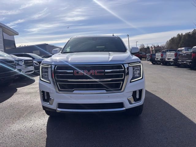 Used 2022 GMC Yukon SLT w/ SLT Luxury Package image 3