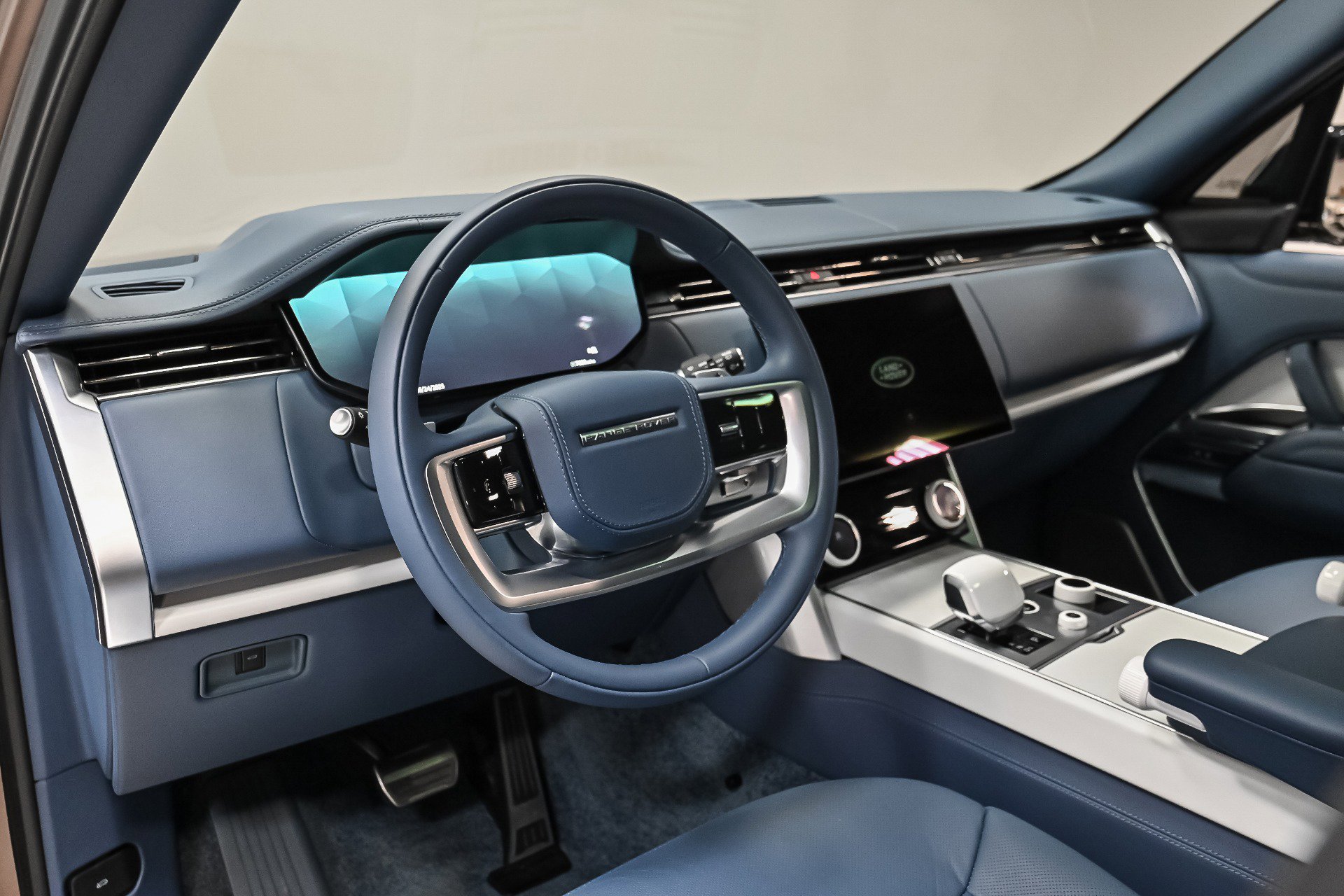 Used 2023 Land Rover Range Rover LWB SV Autobiography image 6