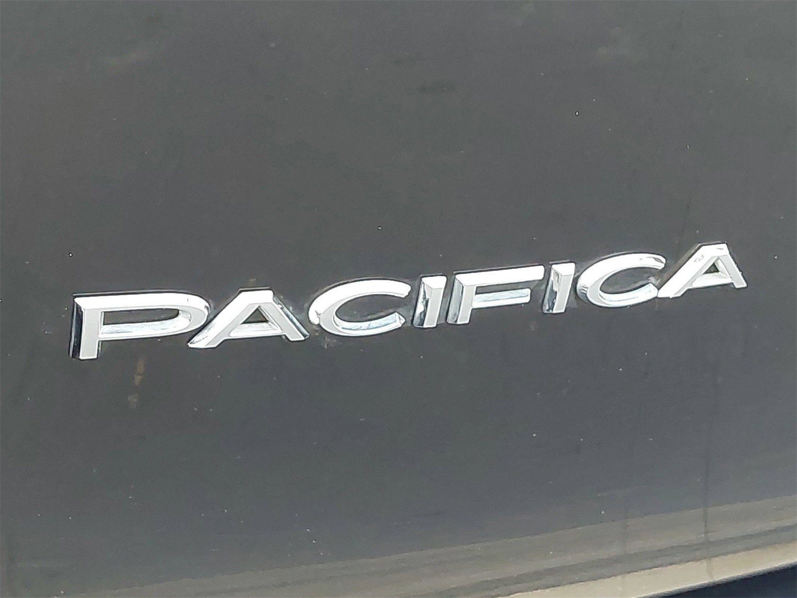 Used 2022 Chrysler Pacifica Touring-L image 45