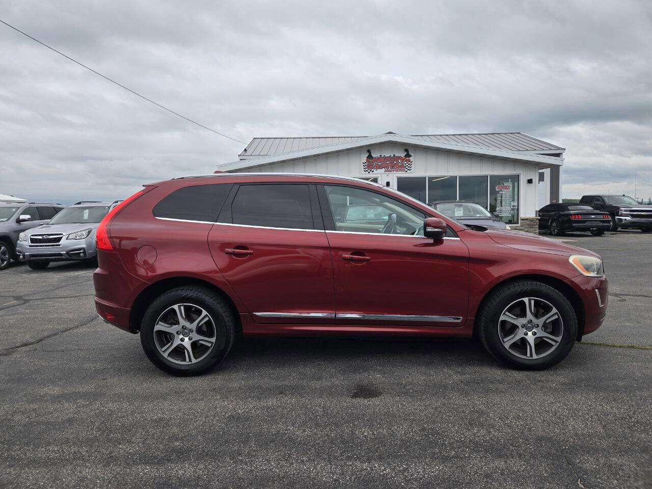 Used 2015 Volvo XC60 T6 Premier Plus image 9