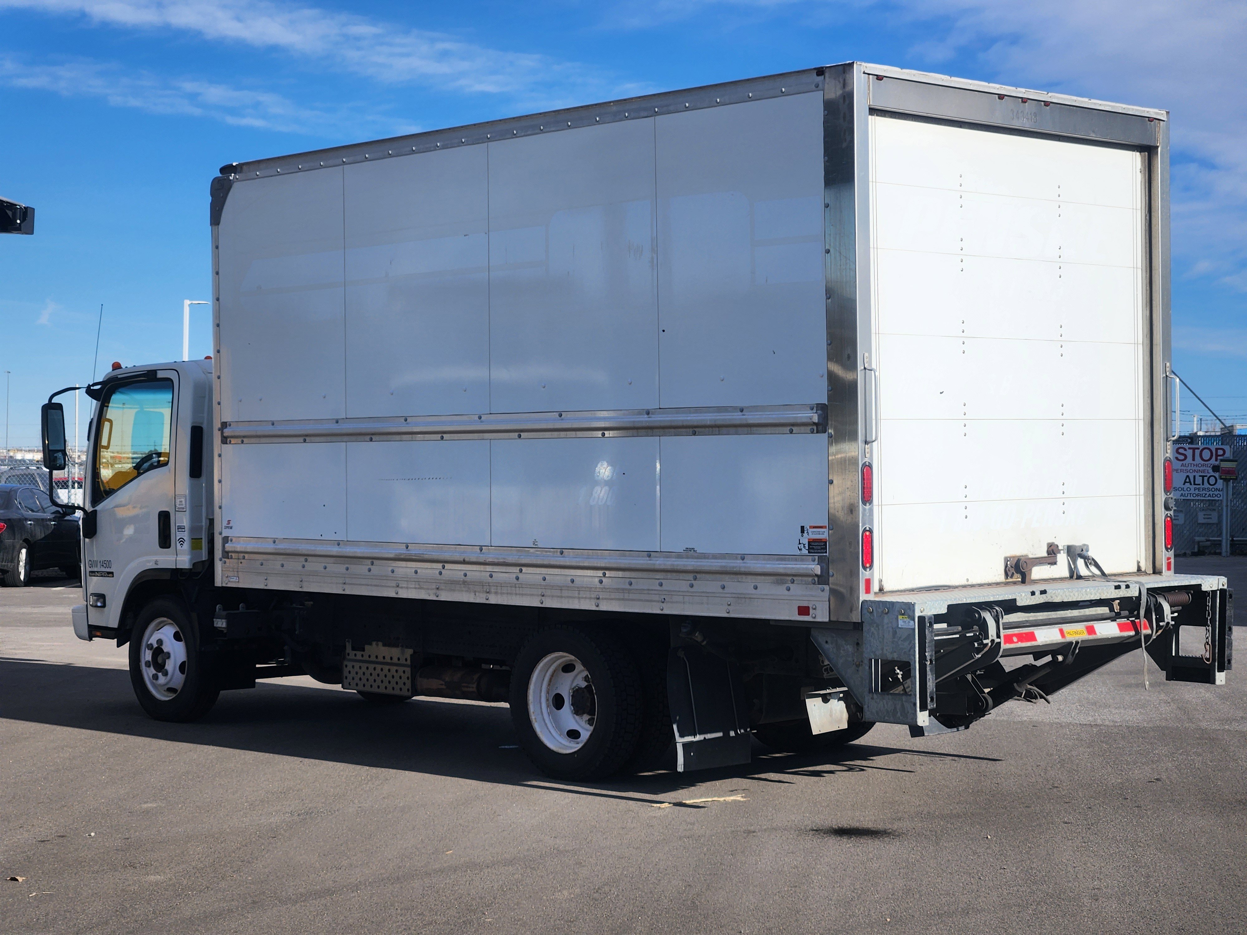 Used 2019 Isuzu NPR image 4