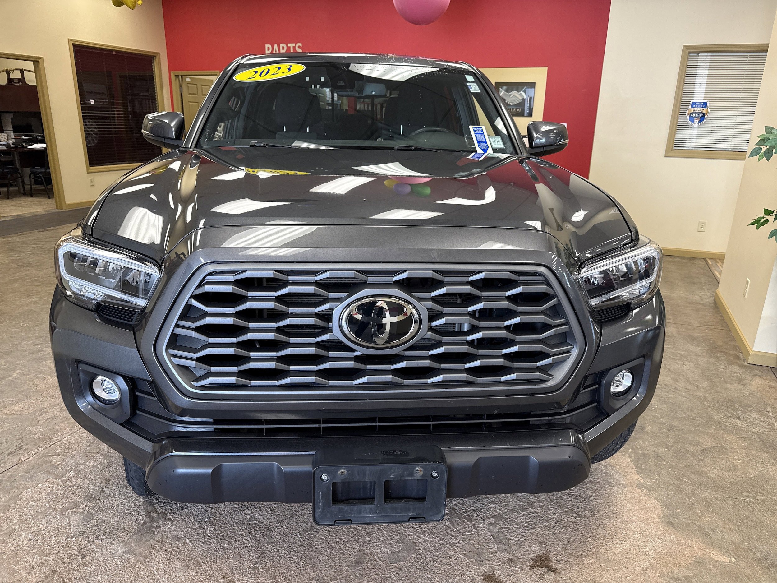 Used 2023 Toyota Tacoma TRD Off-Road AWD/4WD video 2