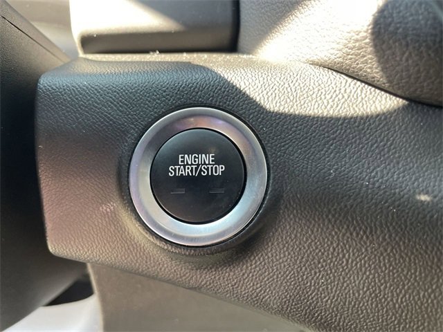 Used 2024 GMC Terrain SLT image 16