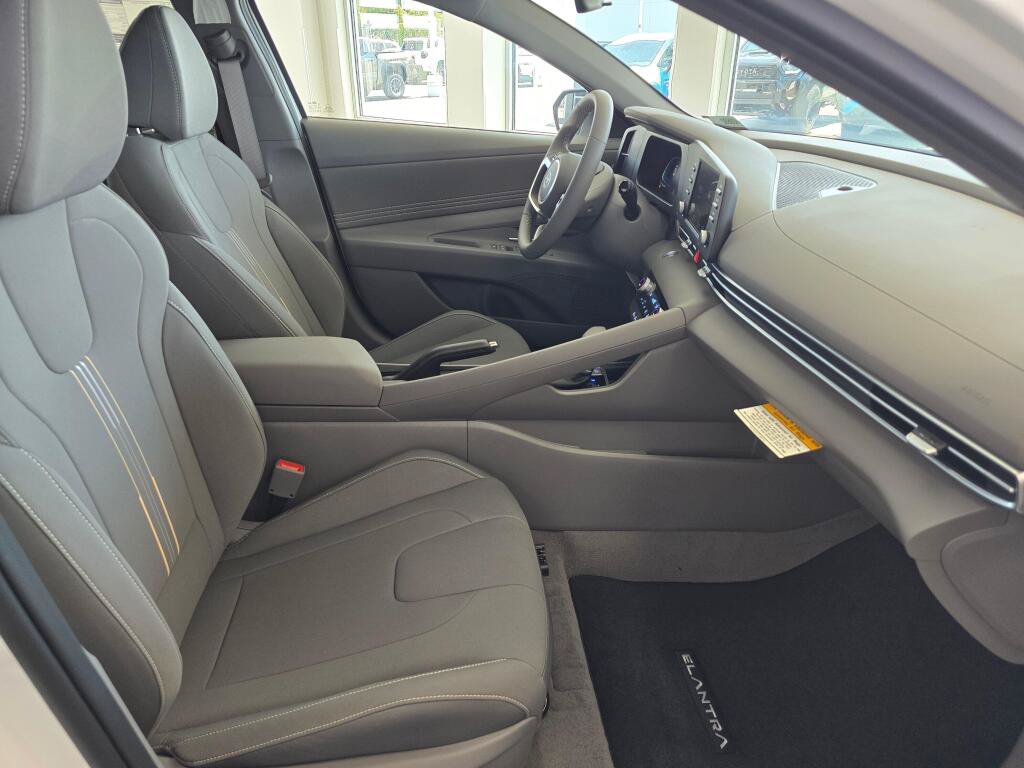 New 2026 Hyundai Elantra Sport FWD image 42