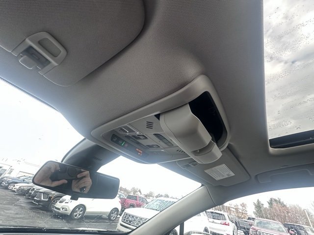 Used 2021 Buick Enclave Avenir image 28