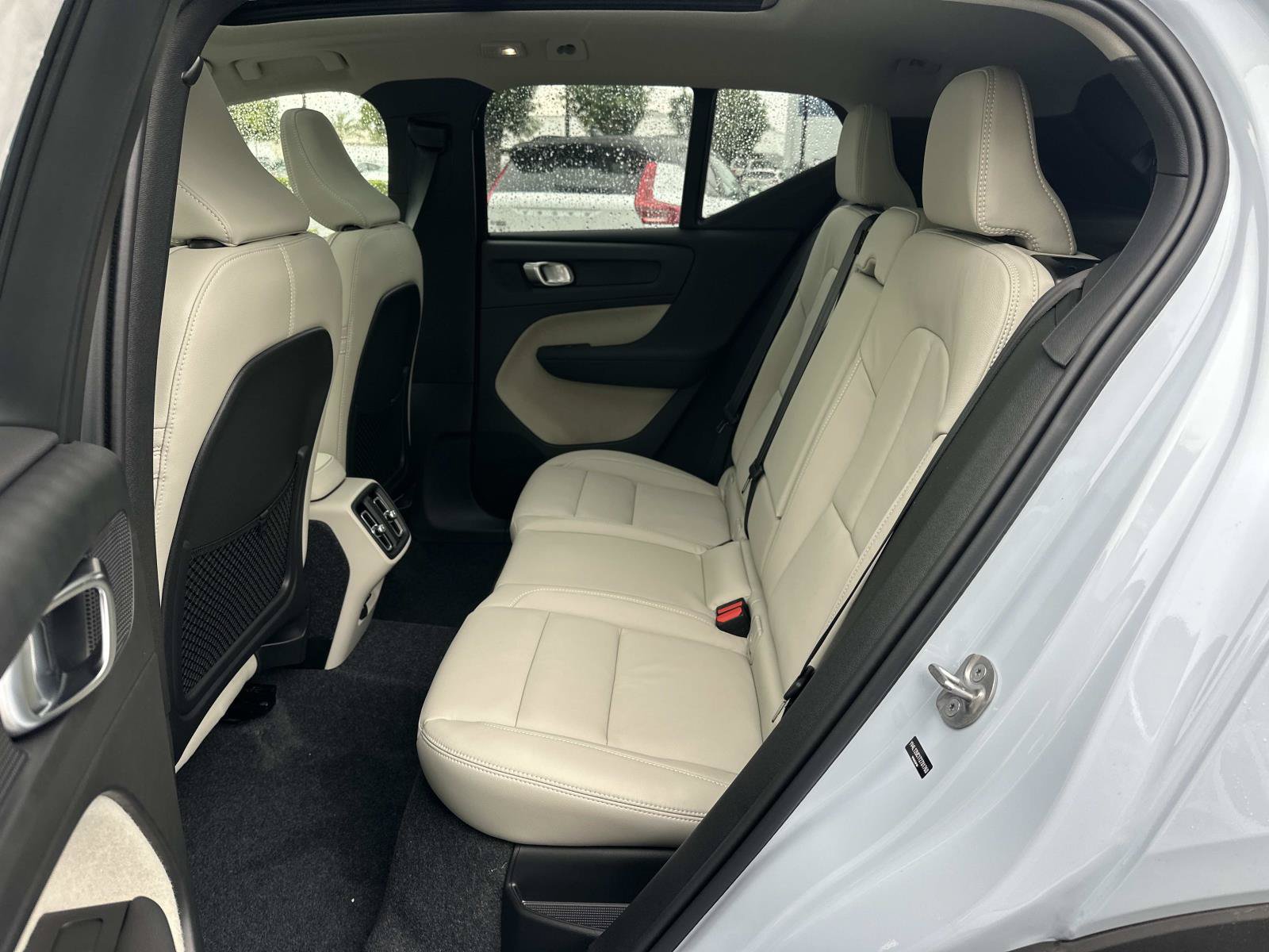 New 2026 Volvo XC40 B5 Plus w/ Protection Package Premier AWD/4WD image 17
