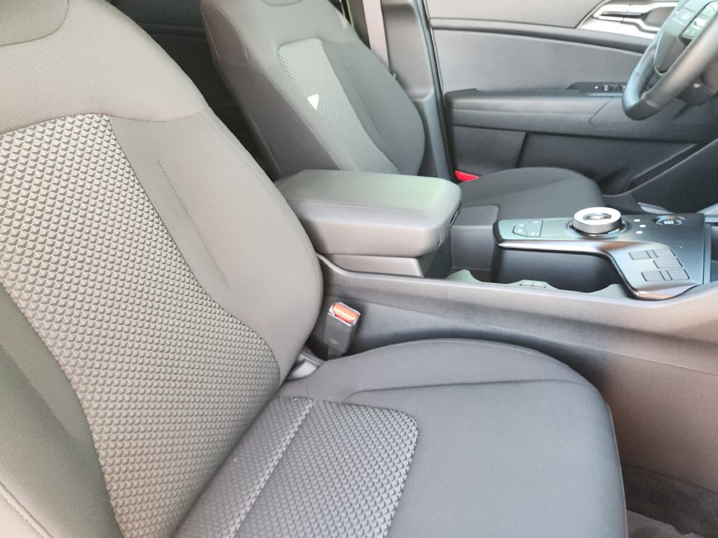 New 2026 Kia Sportage LX FWD image 12
