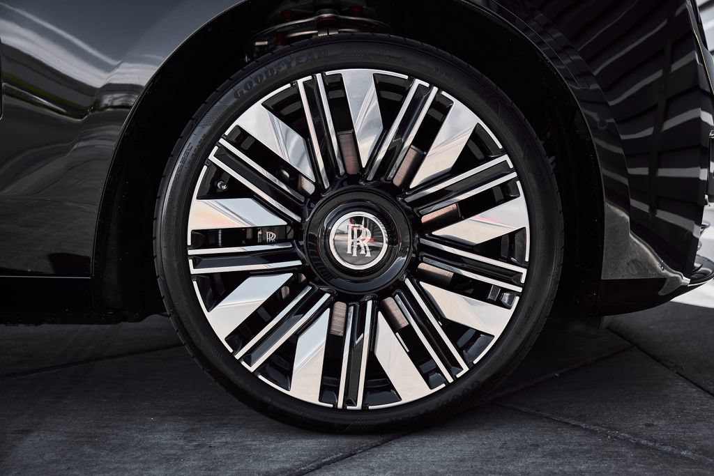 Used 2026 Rolls-Royce Ghost RWD image 20