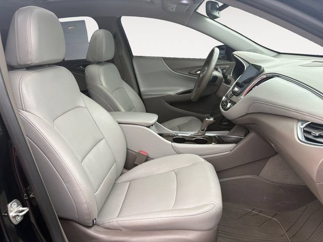 Used 2017 Chevrolet Malibu Premier w/ Premier Sun and Wheel Package FWD image 15