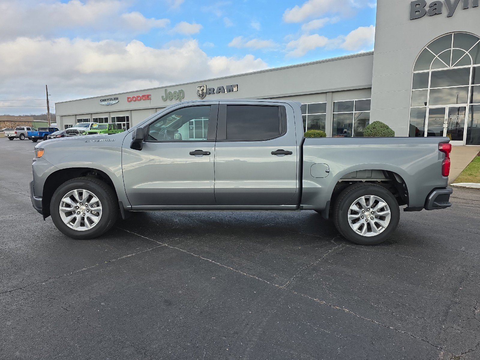 Used 2020 Chevrolet Silverado 1500 Custom image 9
