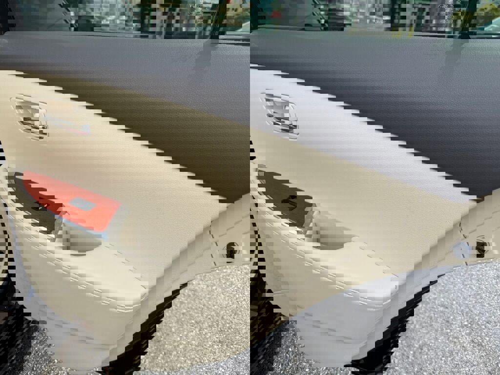 Used 2011 Lexus ES 350 image 23