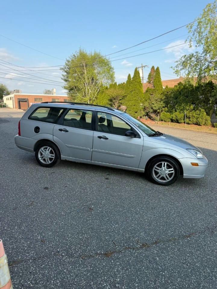 Used 2001 Ford Focus SE FWD image 7