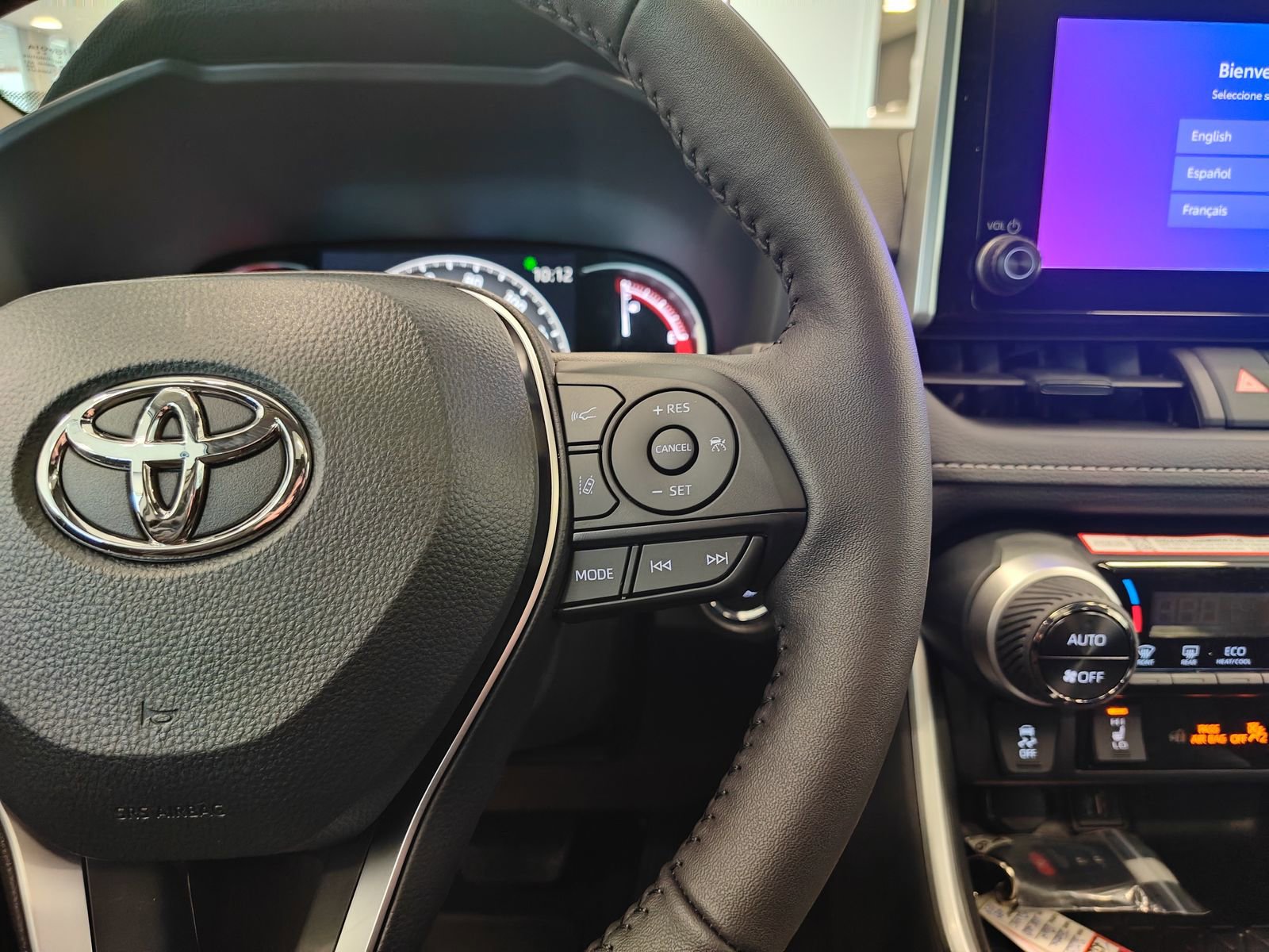 New 2025 Toyota RAV4 XLE w/ Convenience Package image 24