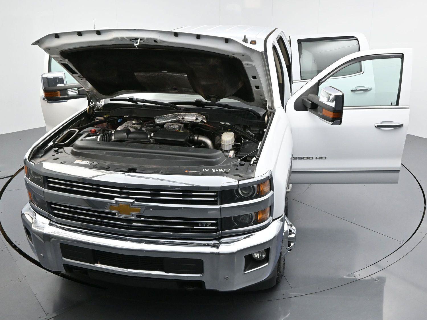 Used 2018 Chevrolet Silverado 3500 LTZ w/ Duramax Plus Package AWD/4WD image 40