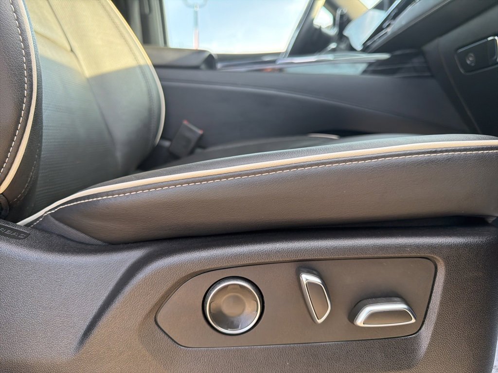 Used 2023 Cadillac Escalade Sport w/ LPO, ONYX Package image 21