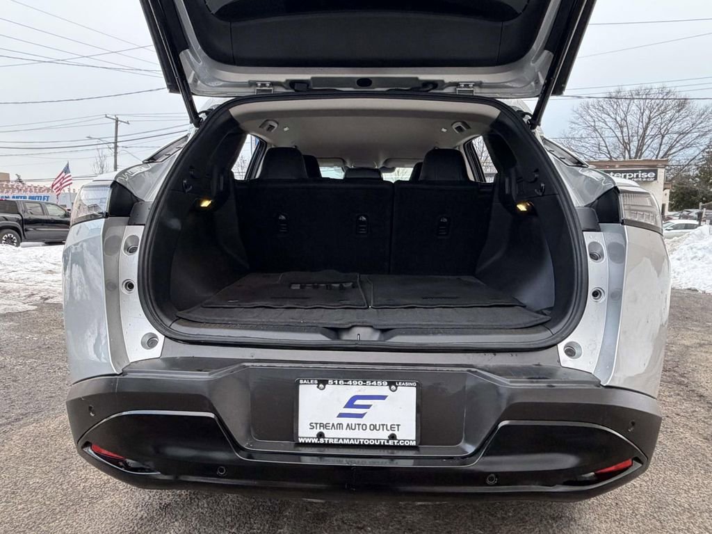 Used 2025 Nissan Murano SV image 10