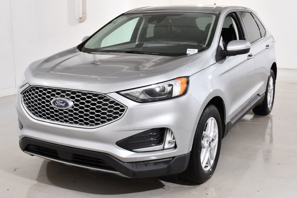 Used 2024 Ford Edge SEL w/ Convenience Package image 2