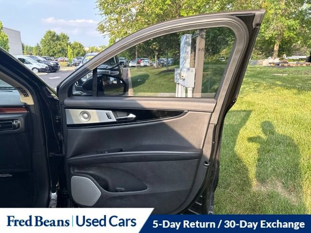 Used 2023 Lincoln Nautilus Reserve w/ Equipment Group 202A AWD/4WD image 21