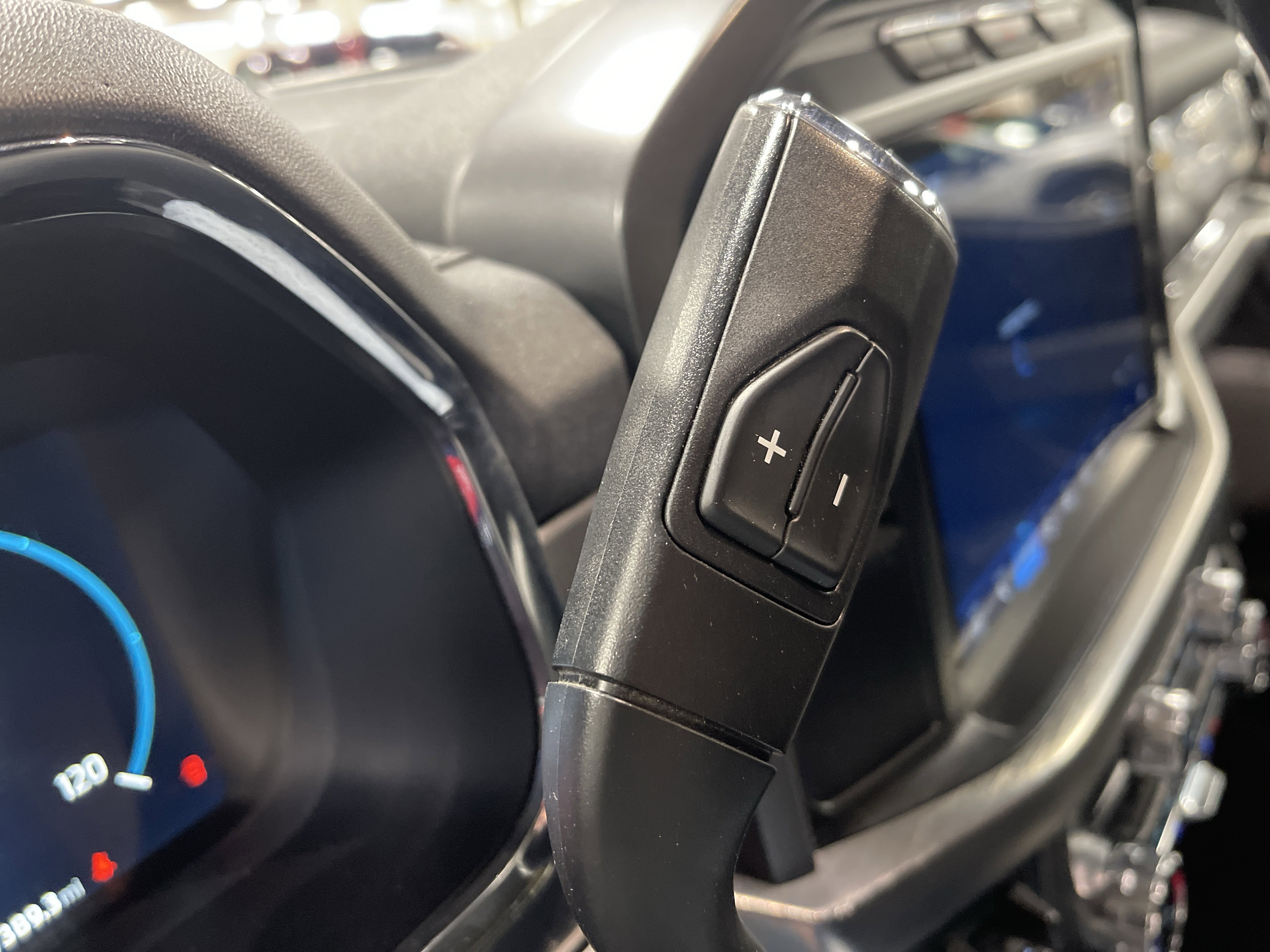 Used 2022 Ford F150 Lariat w/ Equipment Group 501A Mid image 26