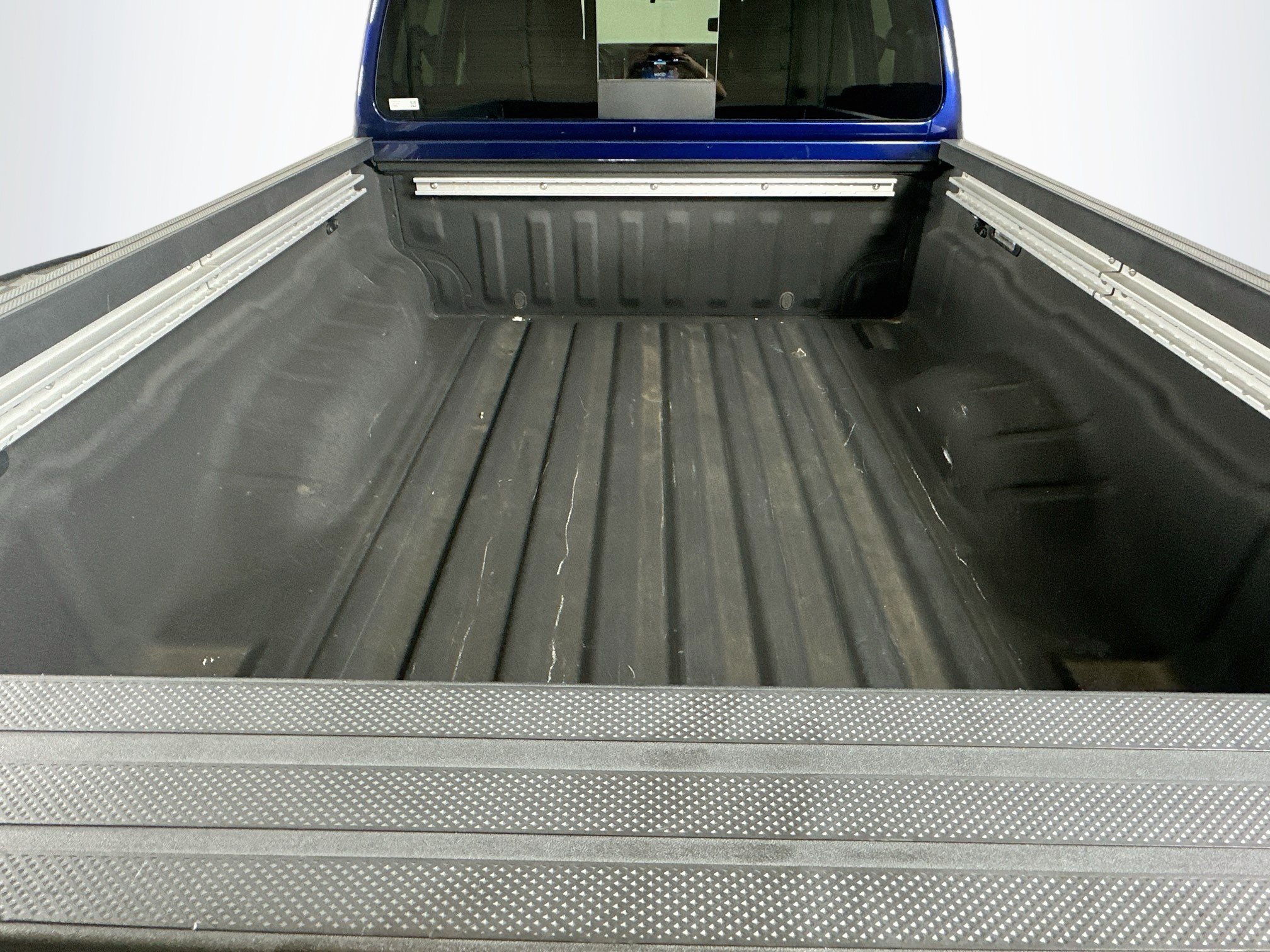 Used 2023 Nissan Frontier SV w/ Technology Package AWD/4WD image 27