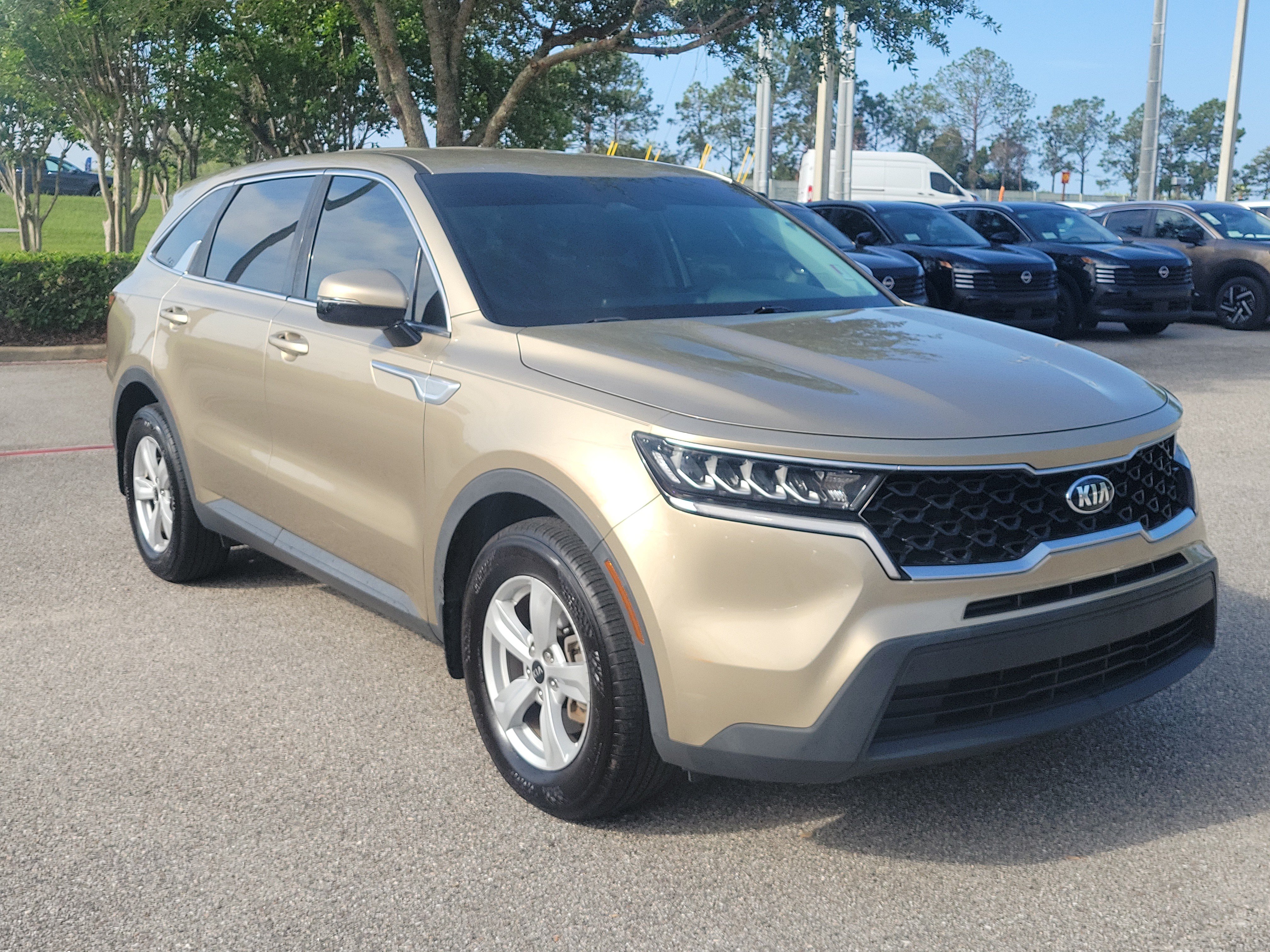 Used 2021 Kia Sorento LX FWD image 3