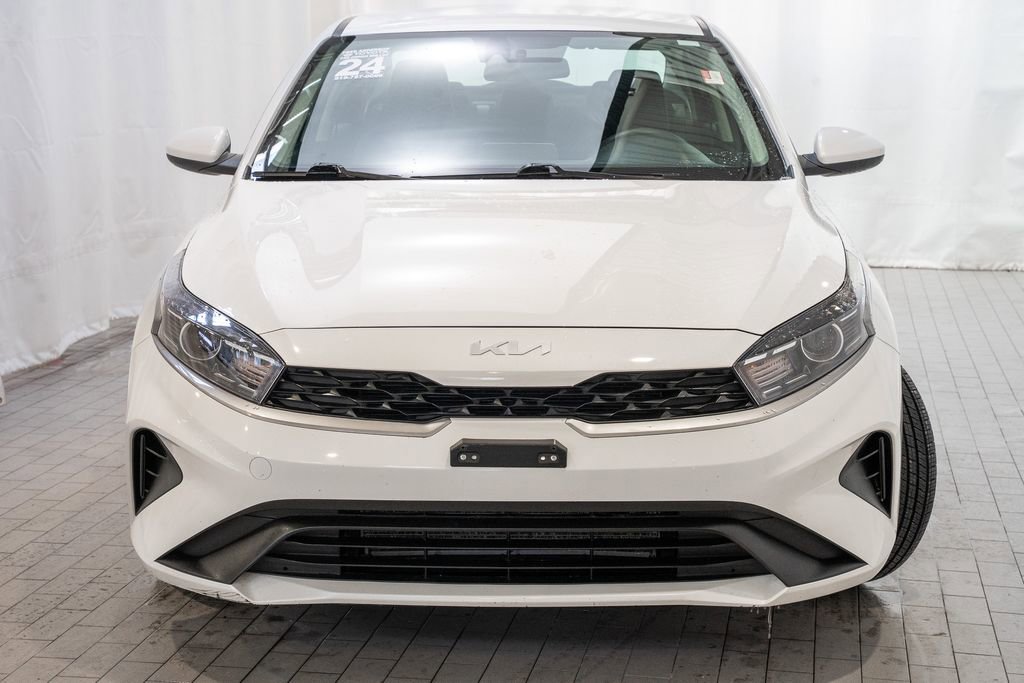 Used 2024 Kia Forte LXS image 2