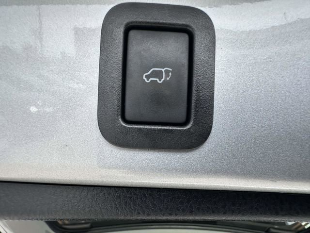 Used 2017 Toyota Highlander XLE AWD/4WD image 21