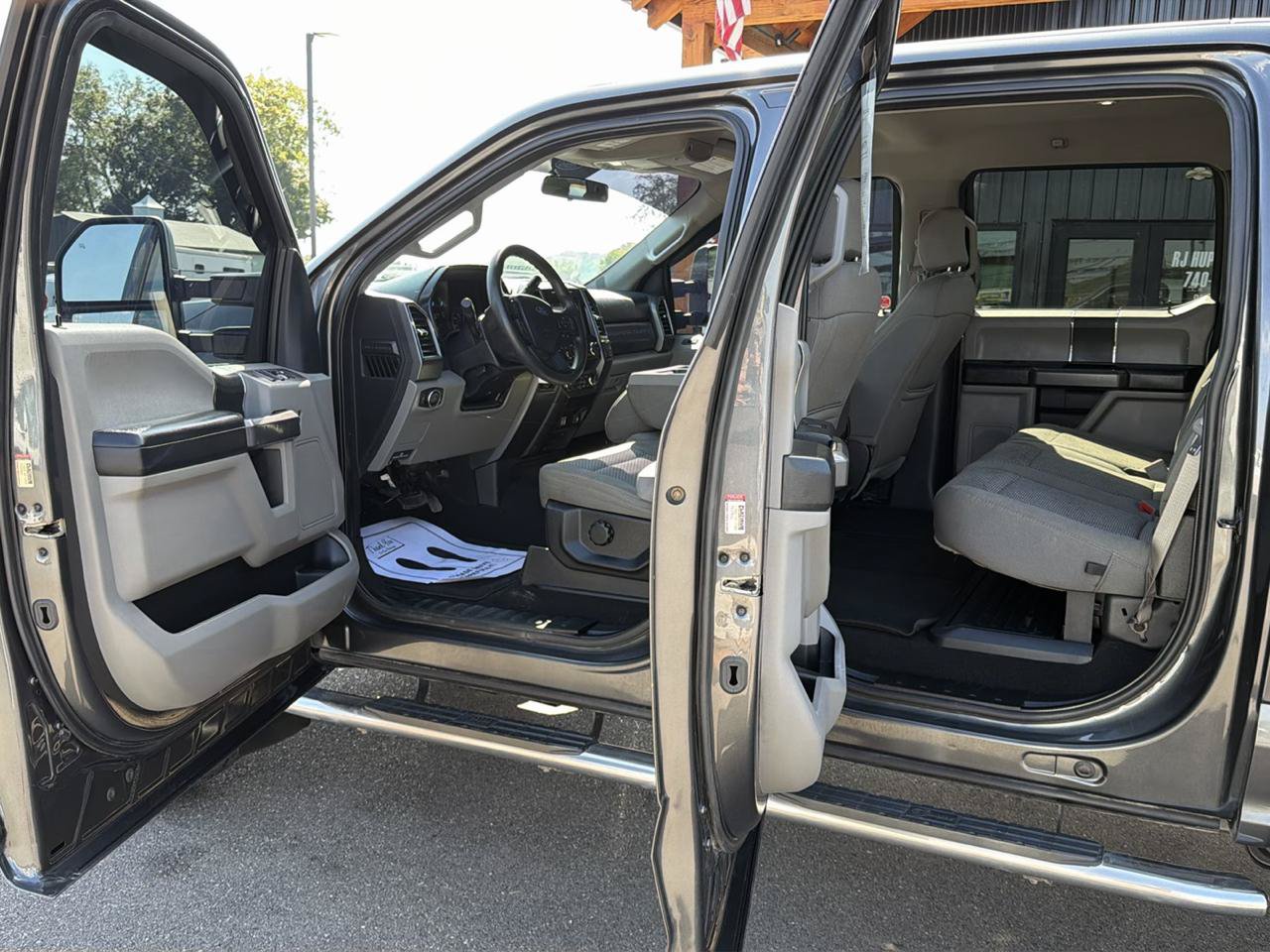 Used 2019 Ford F250 XLT AWD/4WD image 7