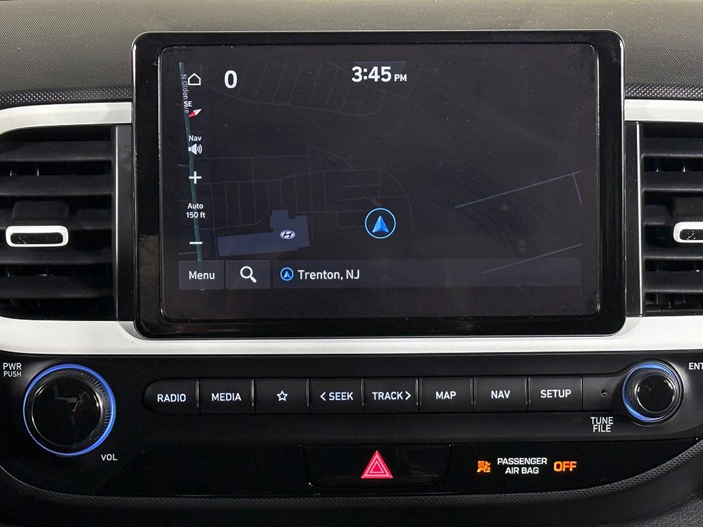 Used 2025 Hyundai Venue Limited image 37