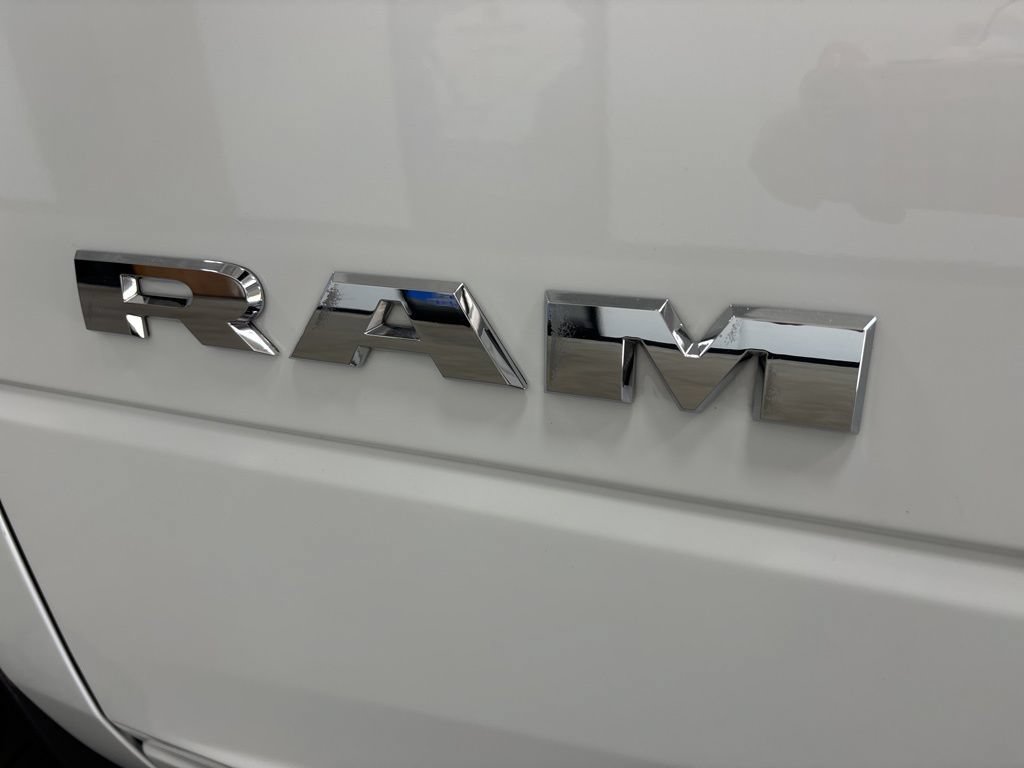 Used 2024 RAM 2500 Laramie AWD/4WD image 24