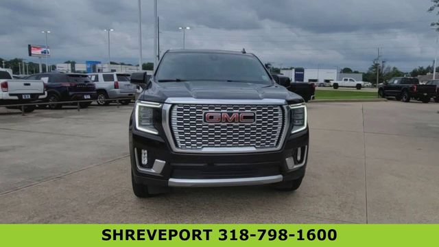 Certified 2021 GMC Yukon XL Denali w/ Denali Premium Package AWD/4WD image 3
