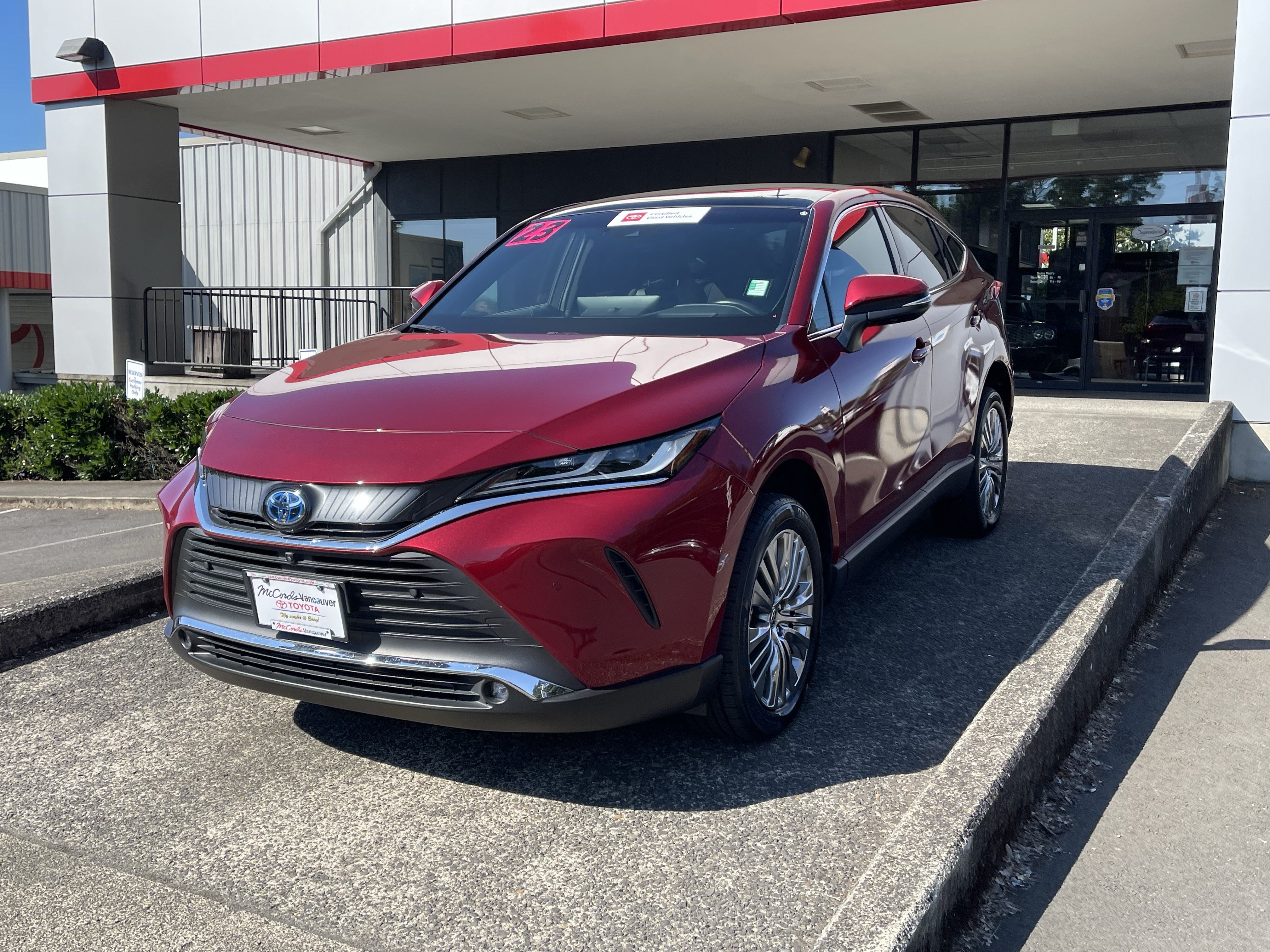 Certified 2023 Toyota Venza Limited AWD/4WD image 3