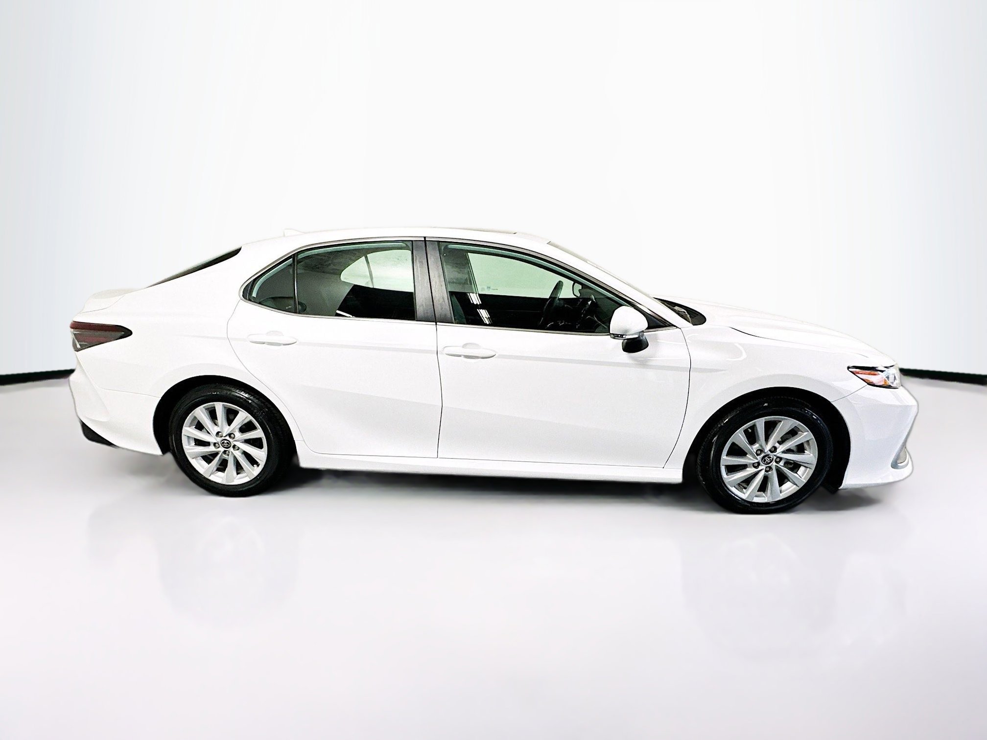 Used 2024 Toyota Camry LE w/ Convenience Package FWD image 2