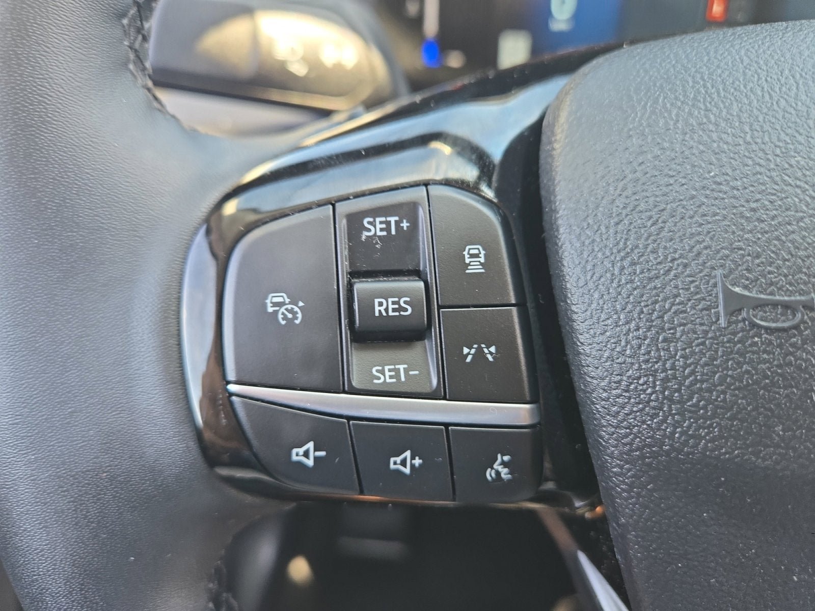 Used 2024 Ford Escape Active w/ Tech Pack #1 AWD/4WD image 14