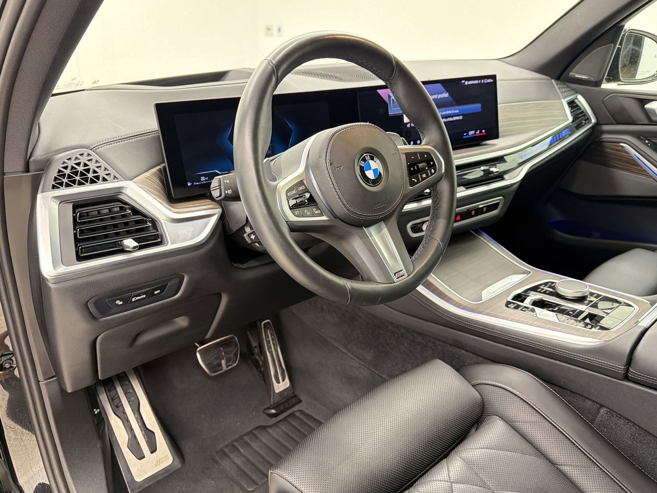 Certified 2024 BMW X5 xDrive40i w/ M Sport Package image 4