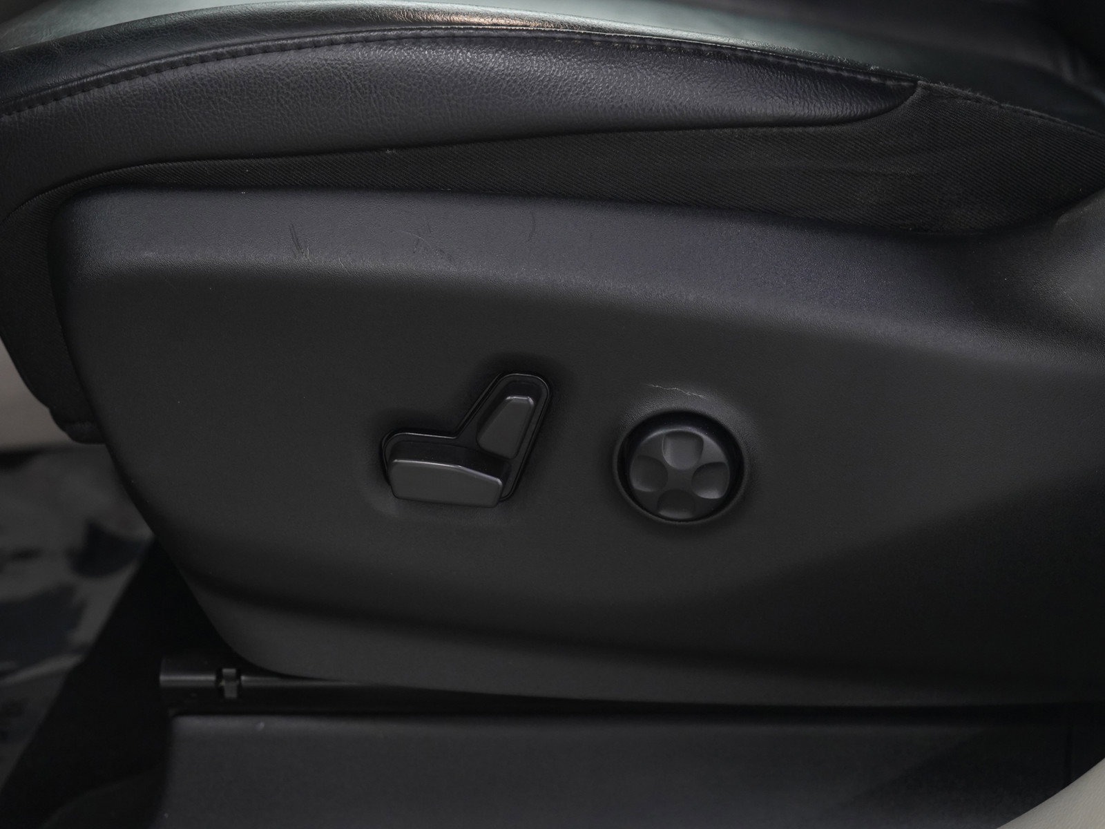 Used 2022 Chrysler Pacifica Touring-L image 30