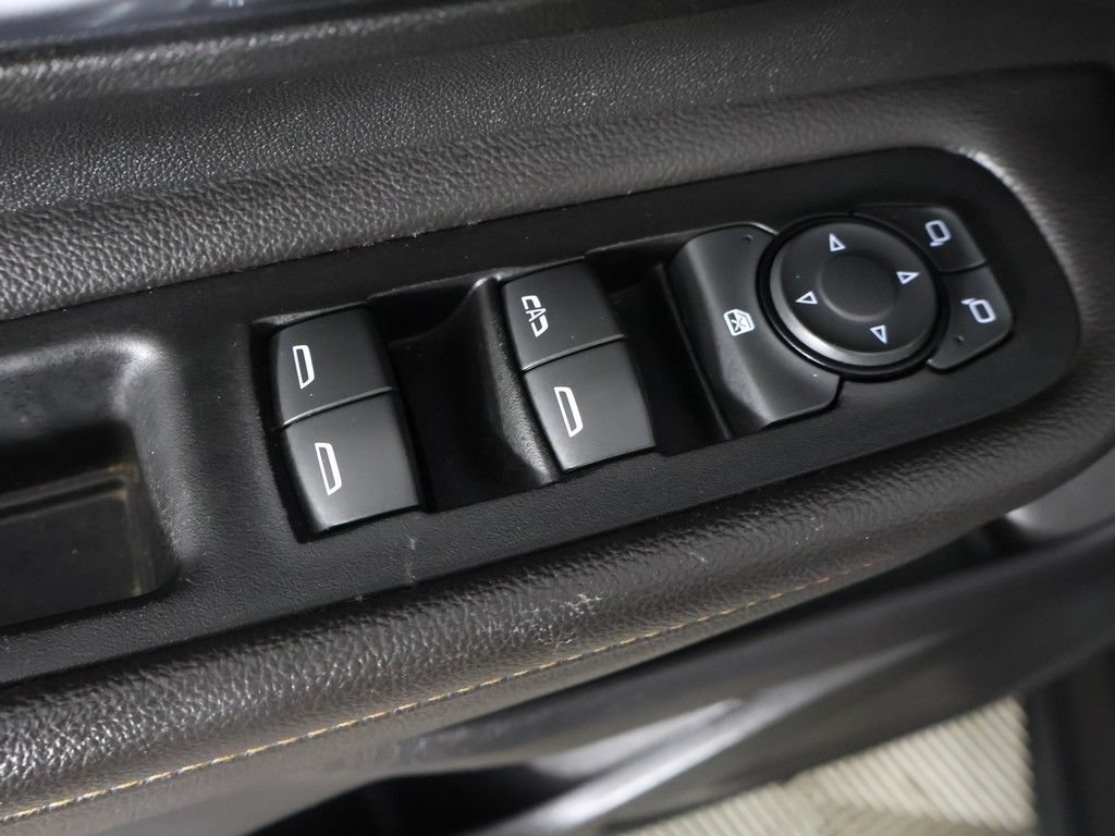 Used 2019 GMC Terrain SLT w/ Black Edition AWD/4WD image 32