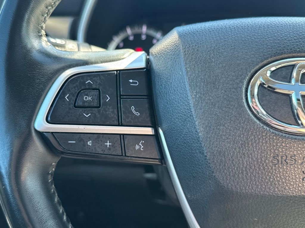 Used 2022 Toyota Highlander XLE image 21