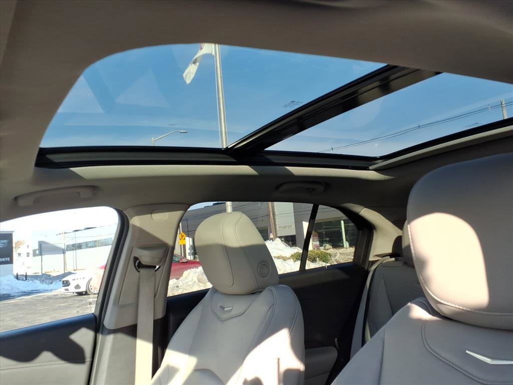 Certified 2023 Cadillac XT4 Premium Luxury image 24
