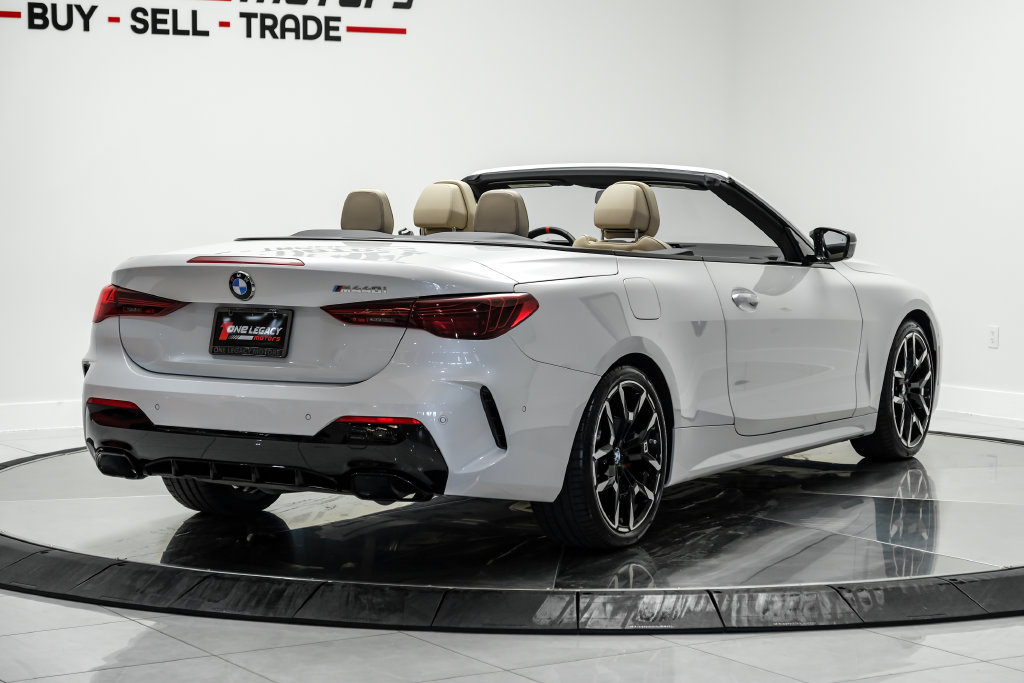 Used 2025 BMW M440i Convertible w/ Premium Package RWD image 13