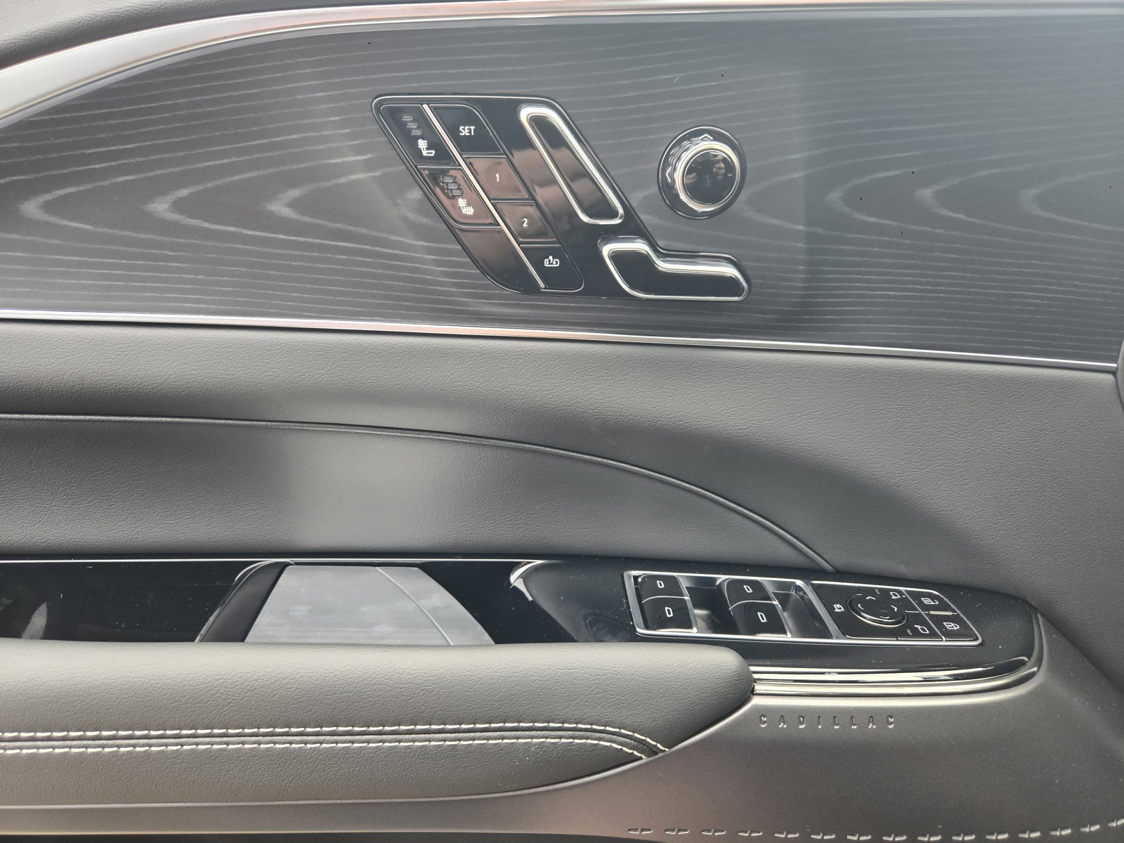 New 2025 Cadillac Lyriq Sport image 16