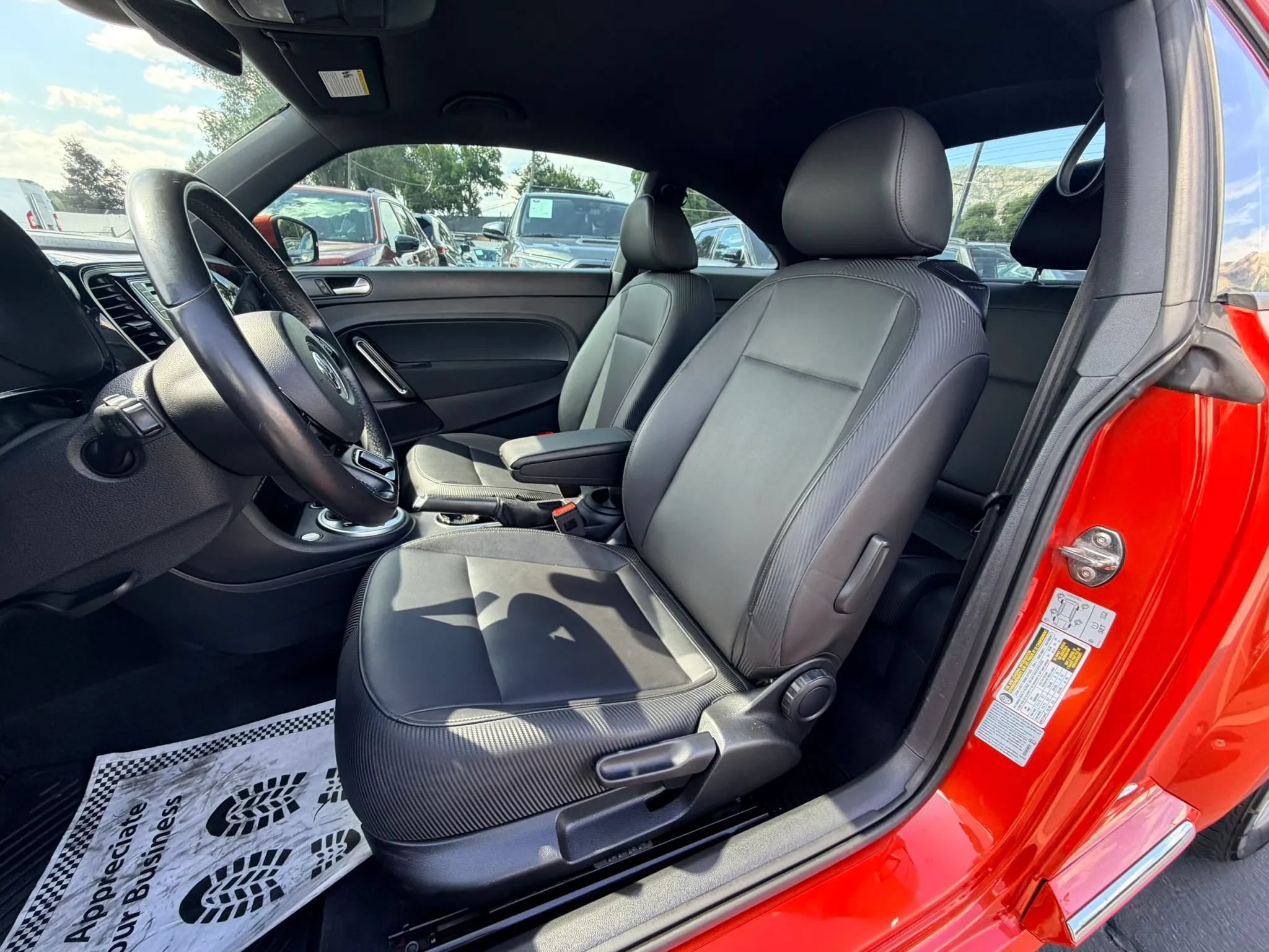 Used 2018 Volkswagen Beetle 2.0T S FWD image 11