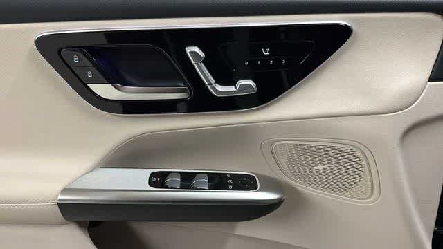Certified 2026 Mercedes-Benz GLC 300 4MATIC image 15
