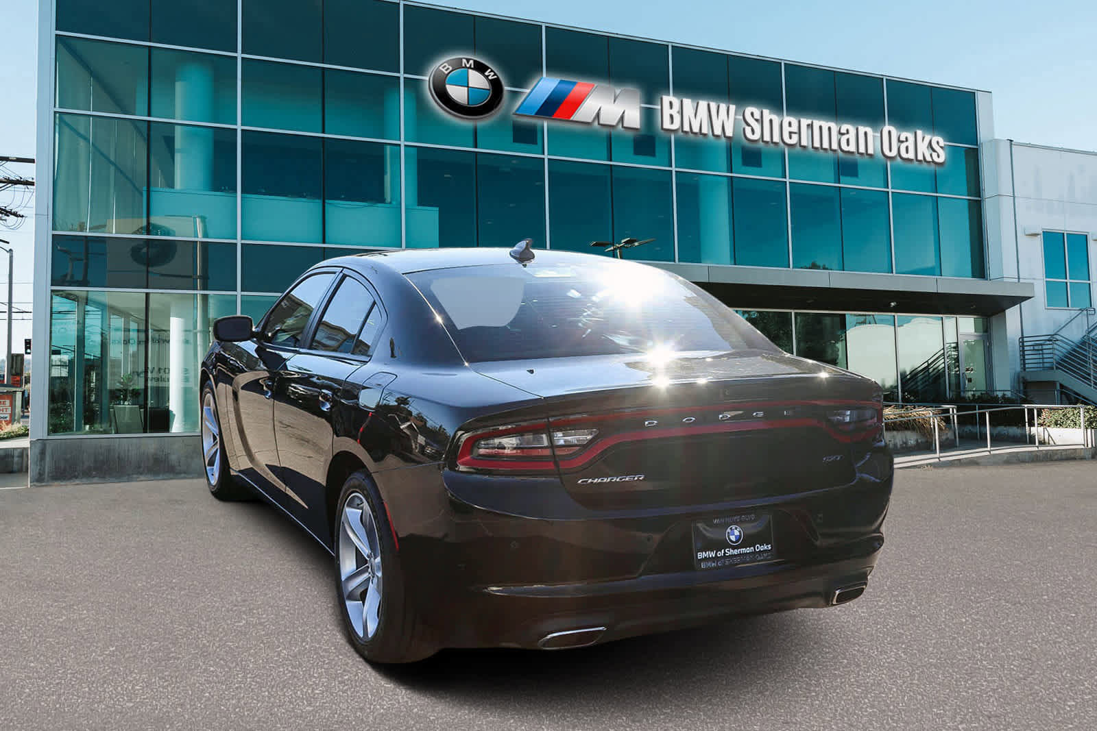 Used 2017 Dodge Charger SXT w/ Plus Group image 6