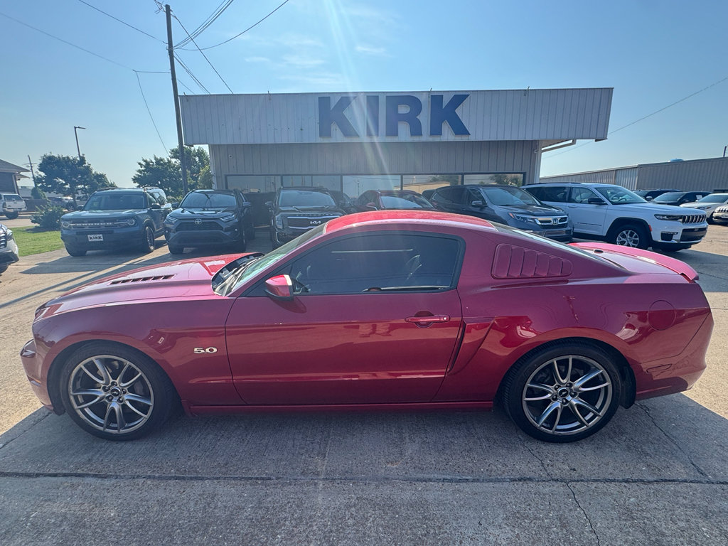 Used 2013 Ford Mustang GT Premium w/ Brembo Brake Pkg RWD image 2