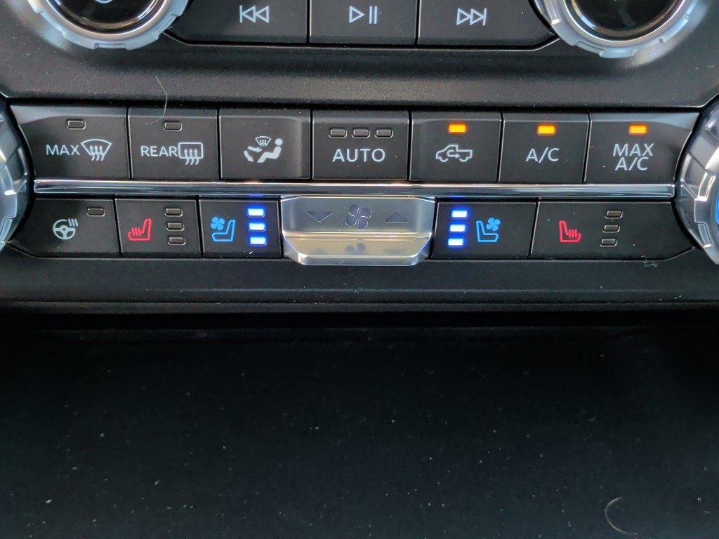 New 2027 Ford F350 Lariat w/ Lariat Premium Package AWD/4WD image 29