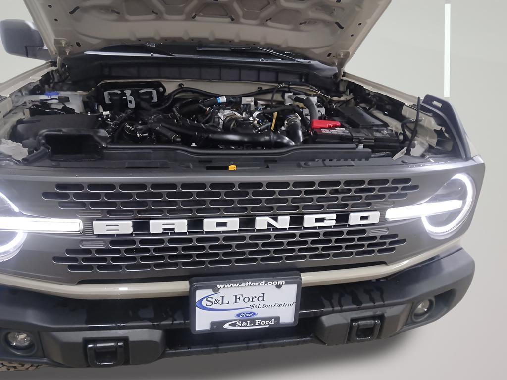 Certified 2025 Ford Bronco Badlands image 6