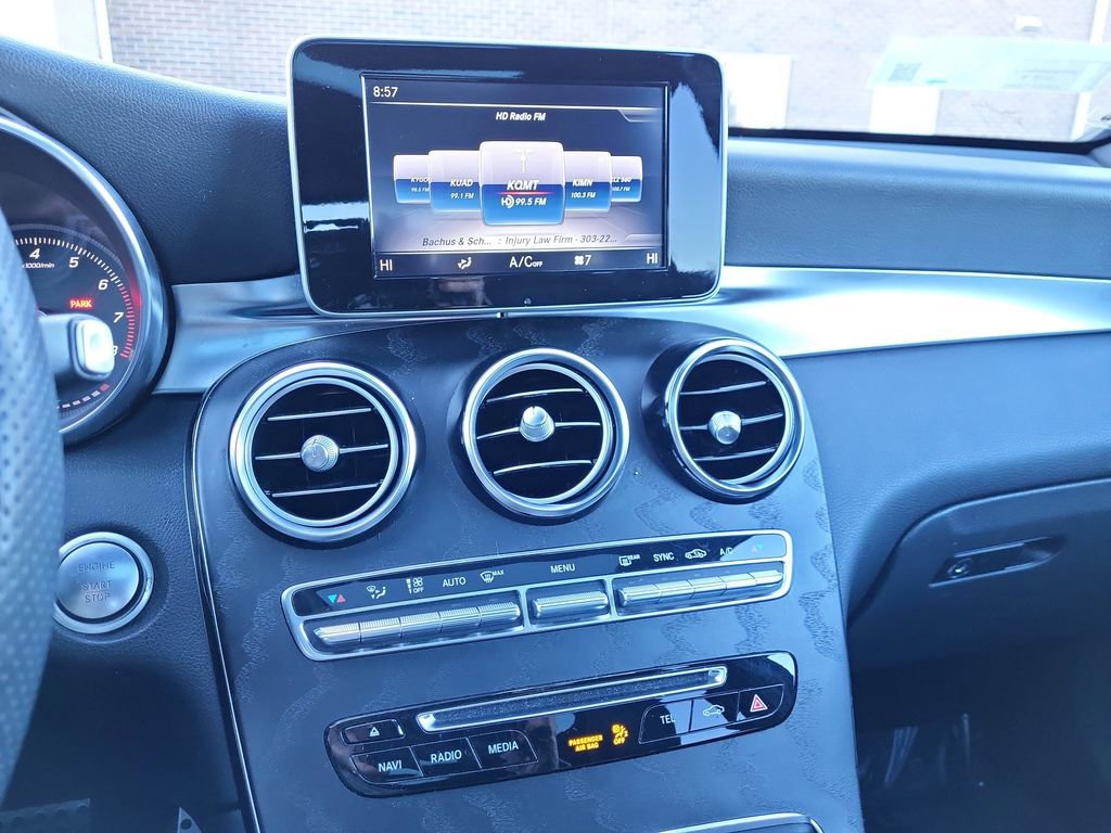 Used 2018 Mercedes-Benz GLC 300 4MATIC image 16