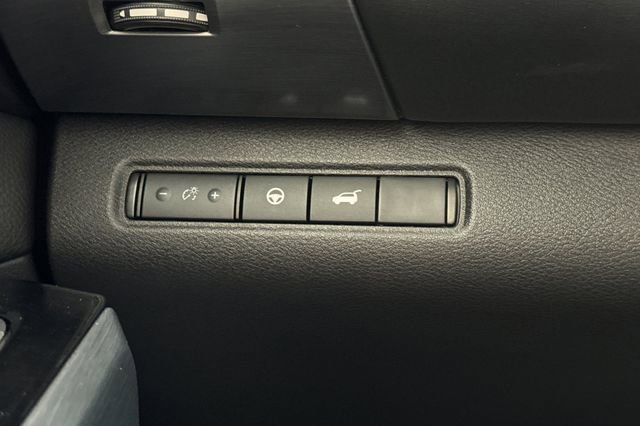 Used 2024 Nissan Pathfinder SL w/ SL Premium Package FWD image 41